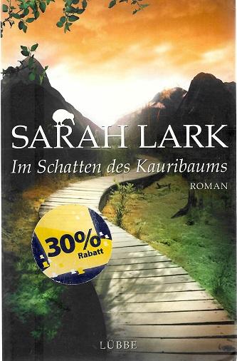 Lark, Im Schatten des Kauribaums.
